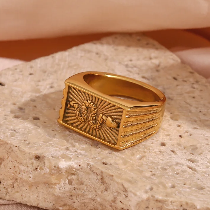 

Fashion Jewelry Rings 18K Gold Plated Stainless Steel Vintage Square Snake Ring For Women Girls
