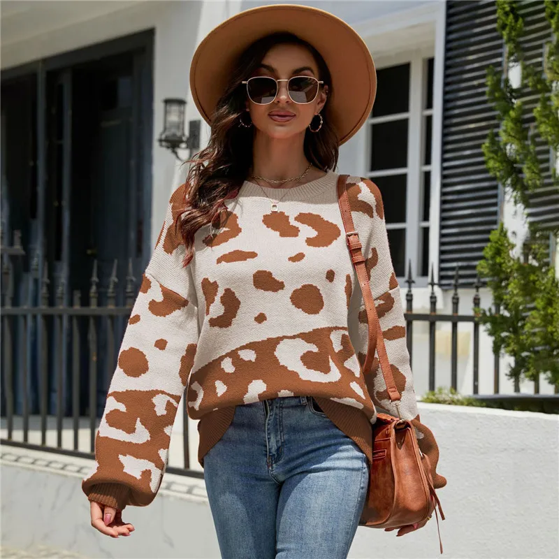 

Wholesale Women's Round Collar Two-Color Leopard Knit Fashionable Pullover Sweater