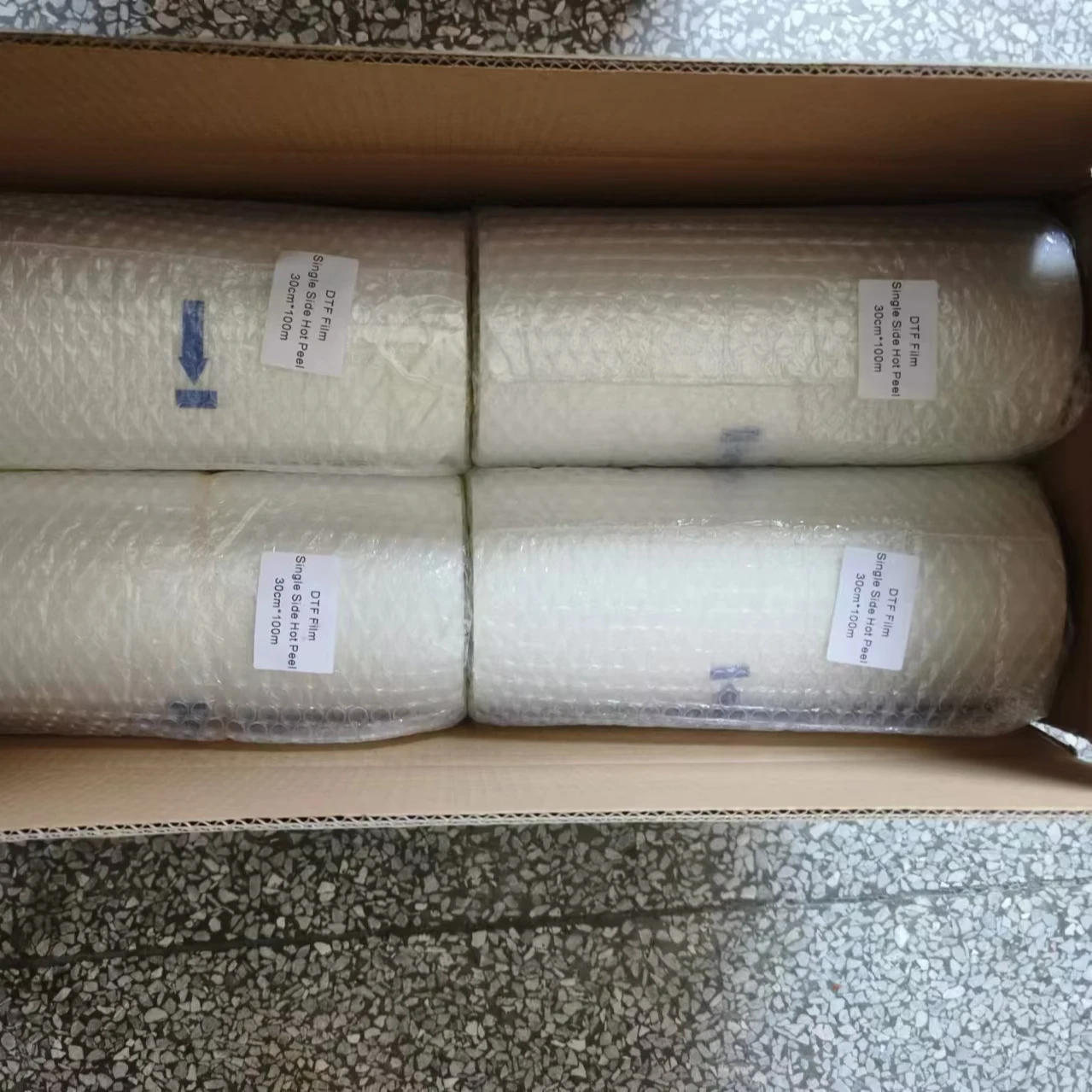 Factory Supply High Glossy Instant Hot Peel Heat Transfer PET Printing Film DTF Film Roll 30cm 33cm 60cm Work for T -Shirt