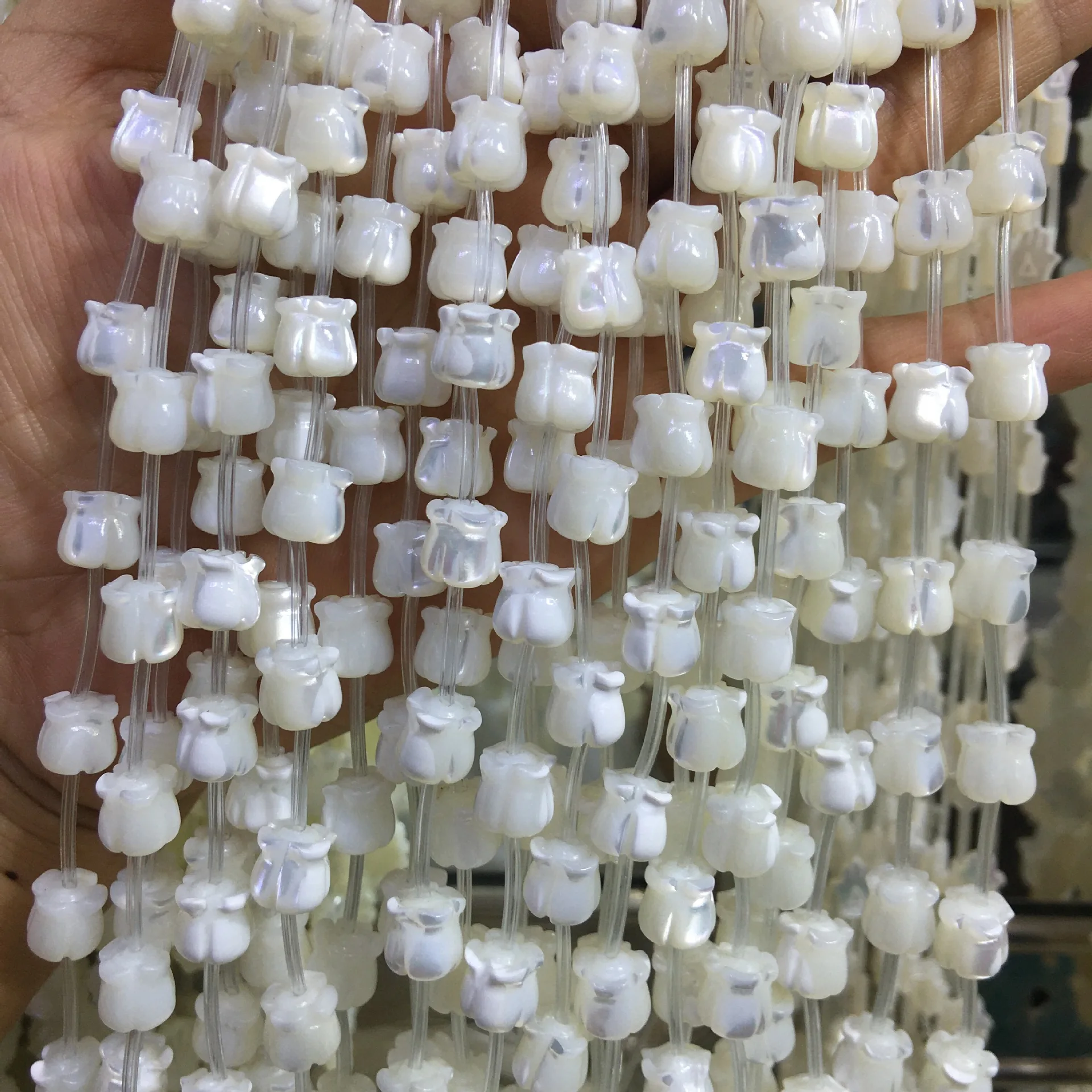 

Natural sea shell 6mm 8mm Mother of Pearl Carved Tulip beads
