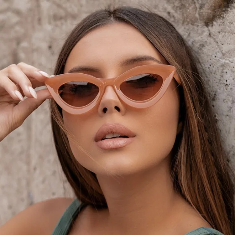 

6031 Newest Design 2022 Fashion Vintage Custom Logo Sun Glasses Fashionable PC Frame Retro Cat Eye Sunglasses For Women