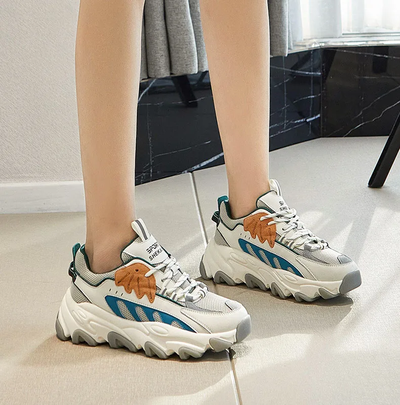 

Fashion retro breathable mesh thick-soled wear-resistant casual sneakers drop shipping sports shoes for women, As the pictures show