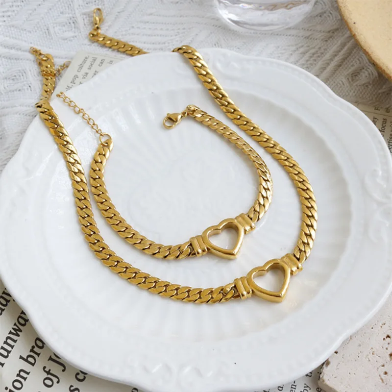 

Cuban Stainless Steel Non Tarnish Love Heart Charm 18K Gold Plated Hollow Flat Snake Chain Necklace Jewelry