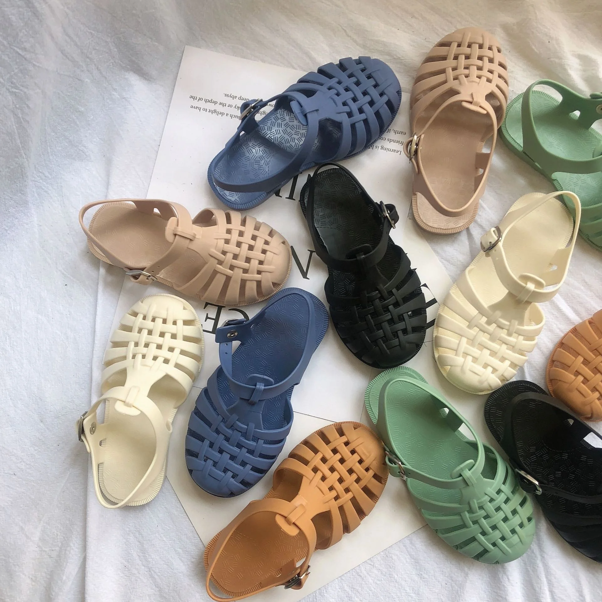 

2022 Factory Wholesale Casual Luxury Beach Summer Boys Girls Flat Kids Jelly Shoes Baby Girls Jelly Sandals for Children, 7 color