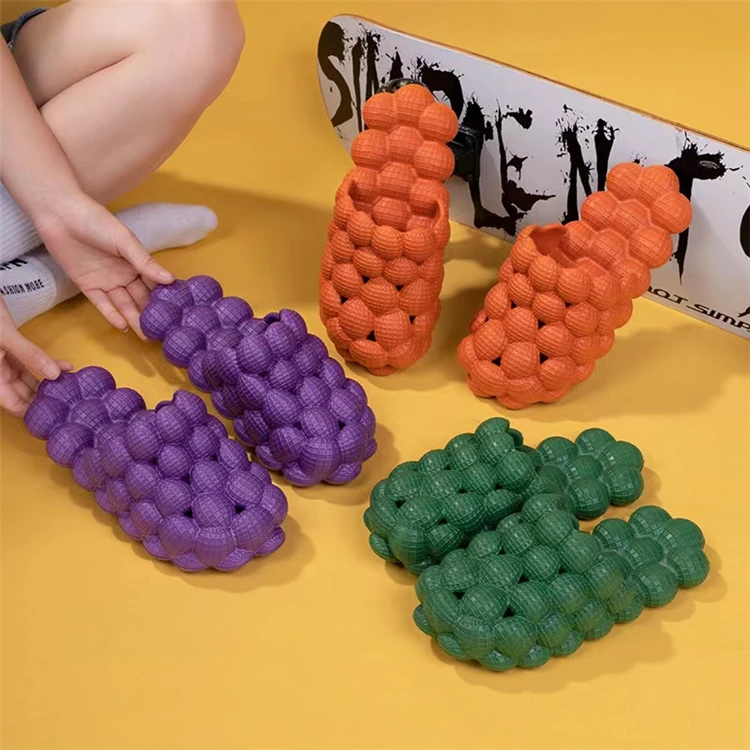 

2022 Unisex Summer EVA Shoes Woman Sandals Fashion Home House Flip Flops Massage Bottom Bubble Men Slides Slippers For Women, Customized color
