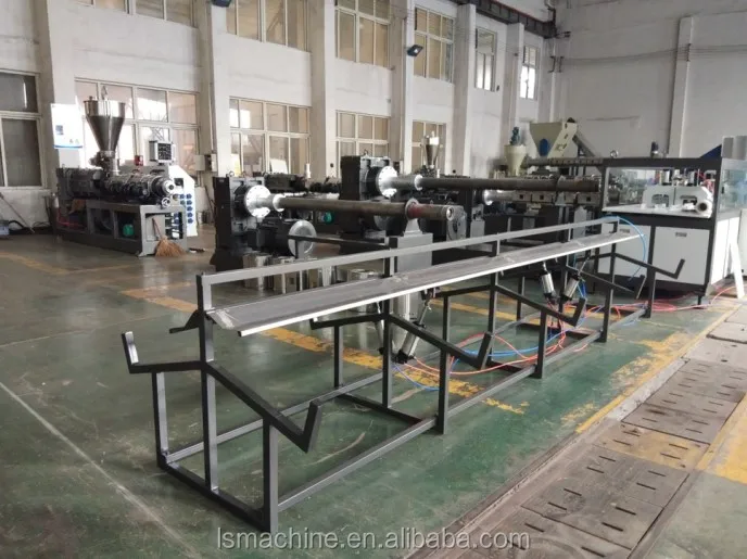 Plastic Pvc Upvc Cpvc Electric Conduit Pipe Making Machine / Pvc