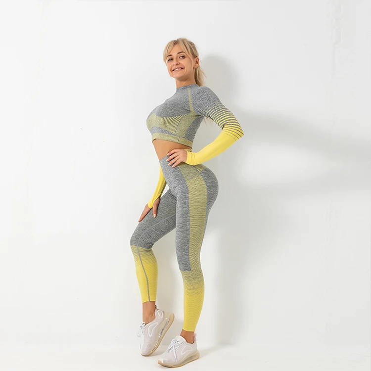 

woman sports striped yoga pants set long sleeves yoga set