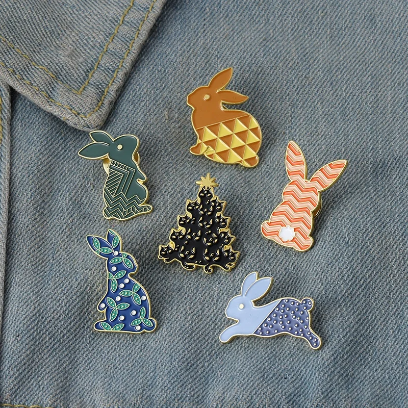 

Cartoon lovely rabbit pine tree modelling paint brooch badge wholesale, As picture