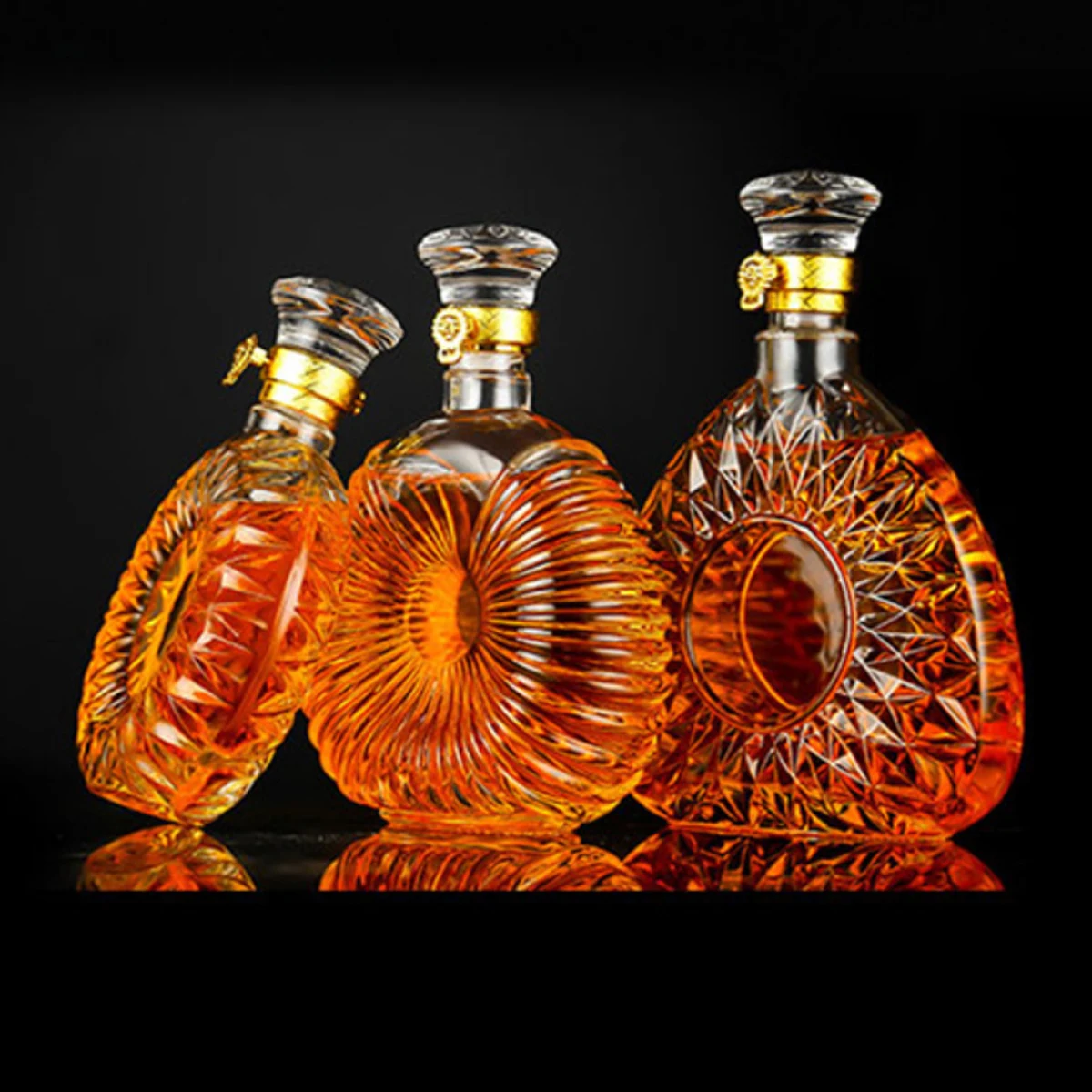 

One Stop Shopping Transparent Spirits Liquor Glass Bottle 500-1000ml Fancy Vodka Whisky Rum Empty Glass Whiskey Decanter Bottle