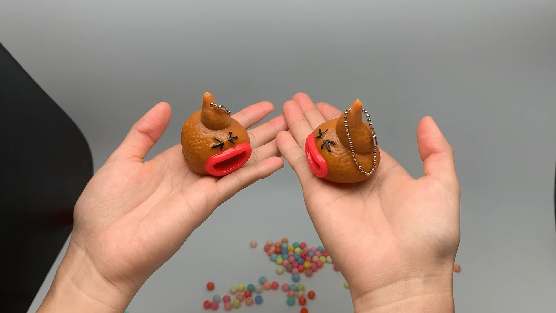 Kids Fidget Toy Antistress Poo Toy Keychain Children Keyring Pop Out  Tongues Poop Keychains Emoticon Toy Tongue Out Poop Toy BROWN 