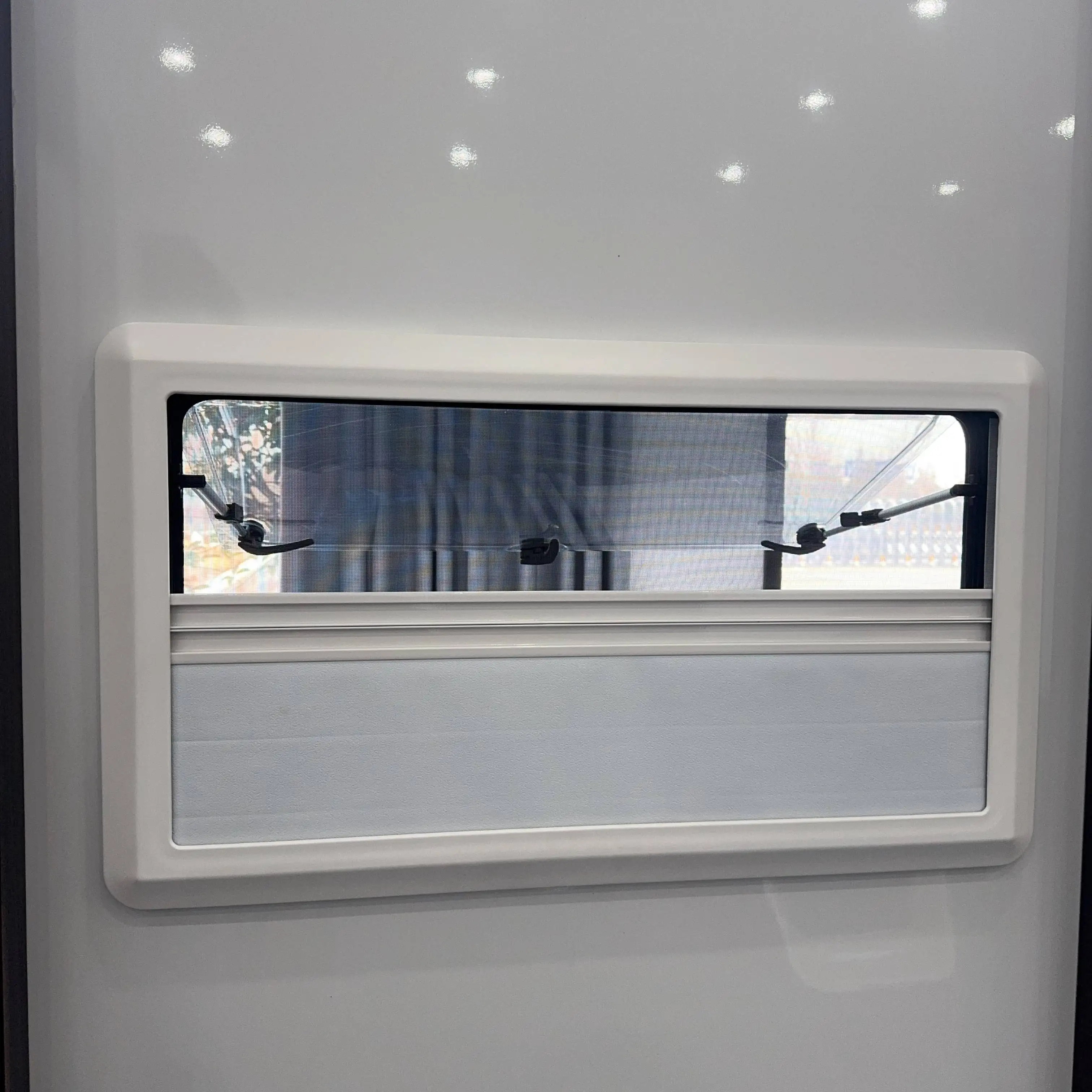Meidi One-piece No Welding Square Corner Aluminum Alloy Motorhome/RV/Caravan Vision Window UV-resistant Glass Pleated Blind