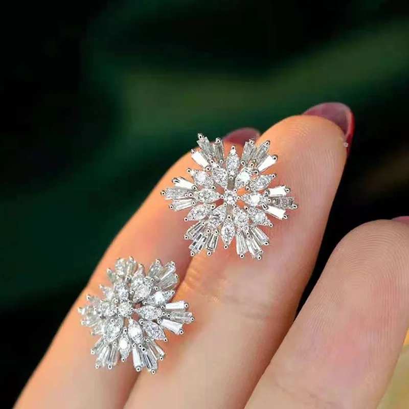 Luxury New White Zircon Christmas Snowflake Stud Earring CZ Geometric Snowflake Earrings For Party