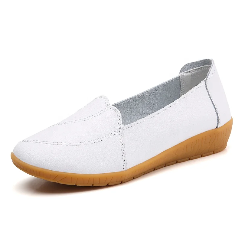 

Fashion ladies classical shoes flat football shoes