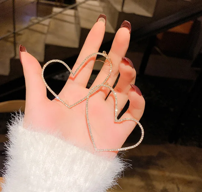 

European and American fashion crystal love hollow heart earrings jewelry Korean personality star drop stud earrings for women, 2 colors