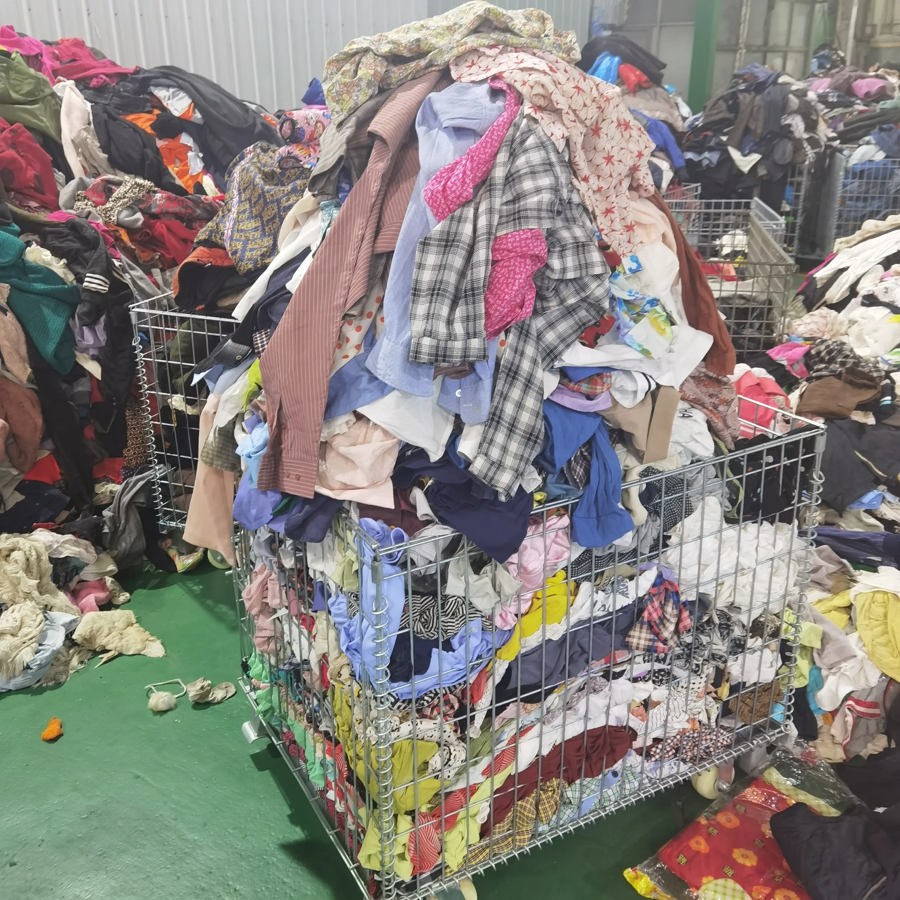 

preloved clothes bale 100kg used second hand women t-shirt used clothes from 50bags korean bales mixed used clothing, Mix color used clothing