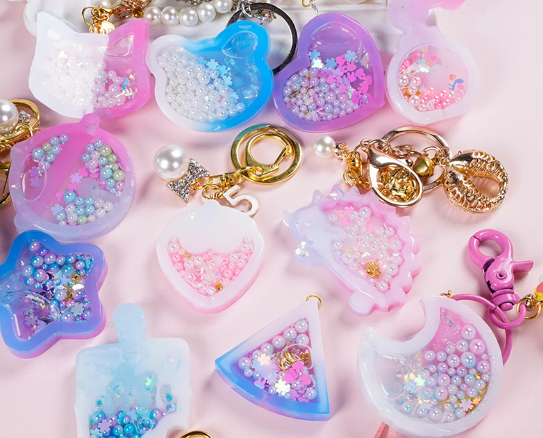 

DIY handmade keychain silicone shiny resin deer moon ice cream heart shaker mold