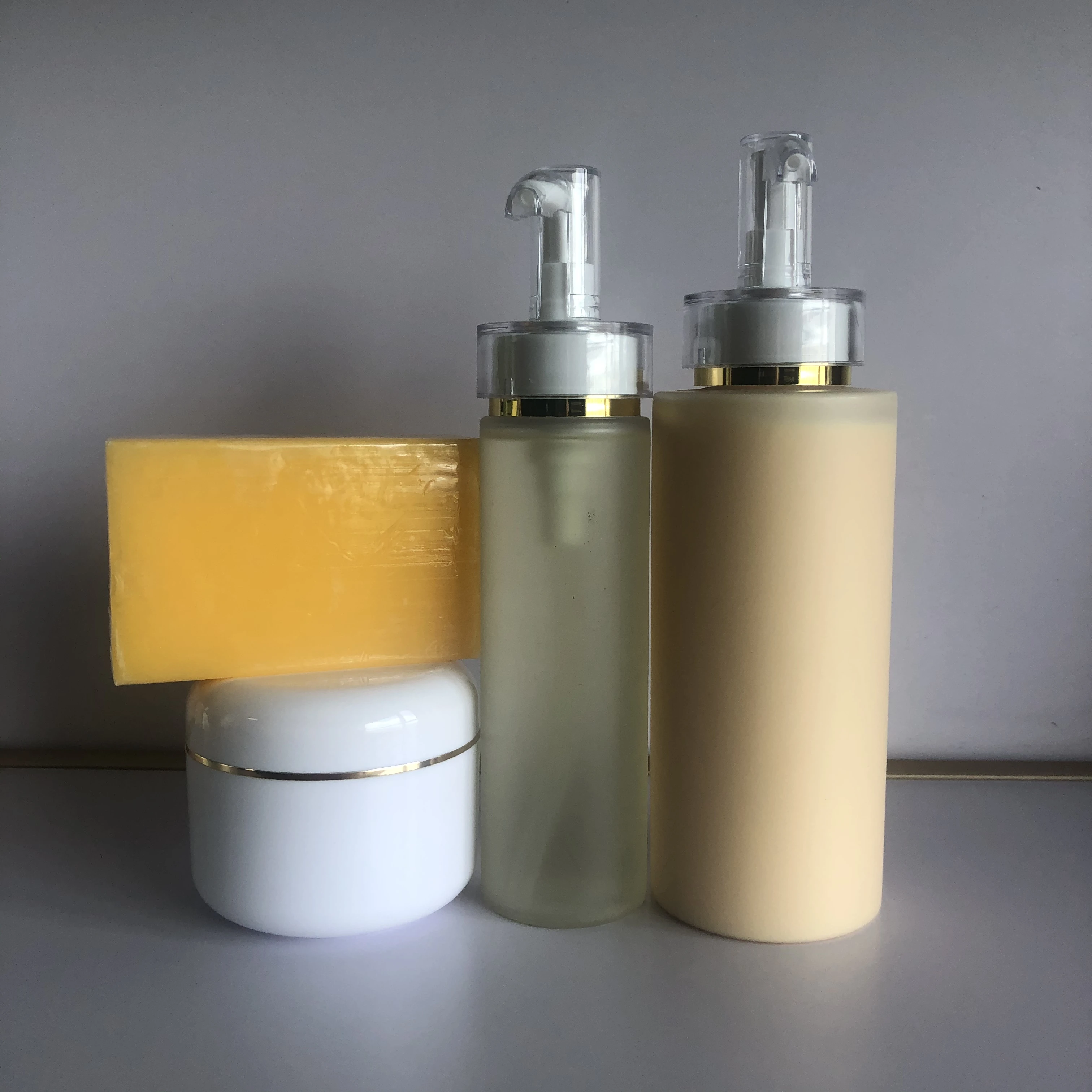 

Private Label Fast Bleaching Papaya Set Gluta Kojic Acid Whitening Moisturizing Soap Body Lotion Body Oil Face Cream, Picture