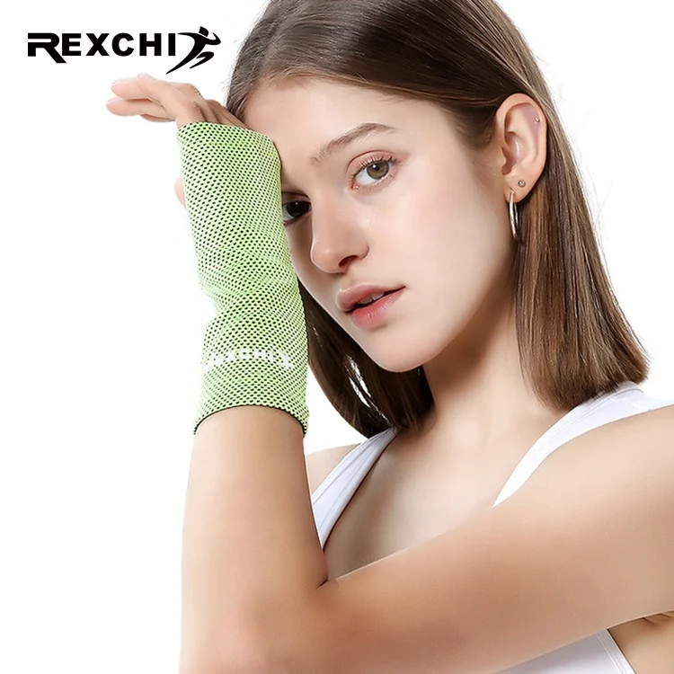 

REXCHI HW07 Non-Slip Breathable Wrist Wraps Support Gym Fitness Cycling Sports High Quality Power Lifting Wrist Support Loops, Has 4 colors