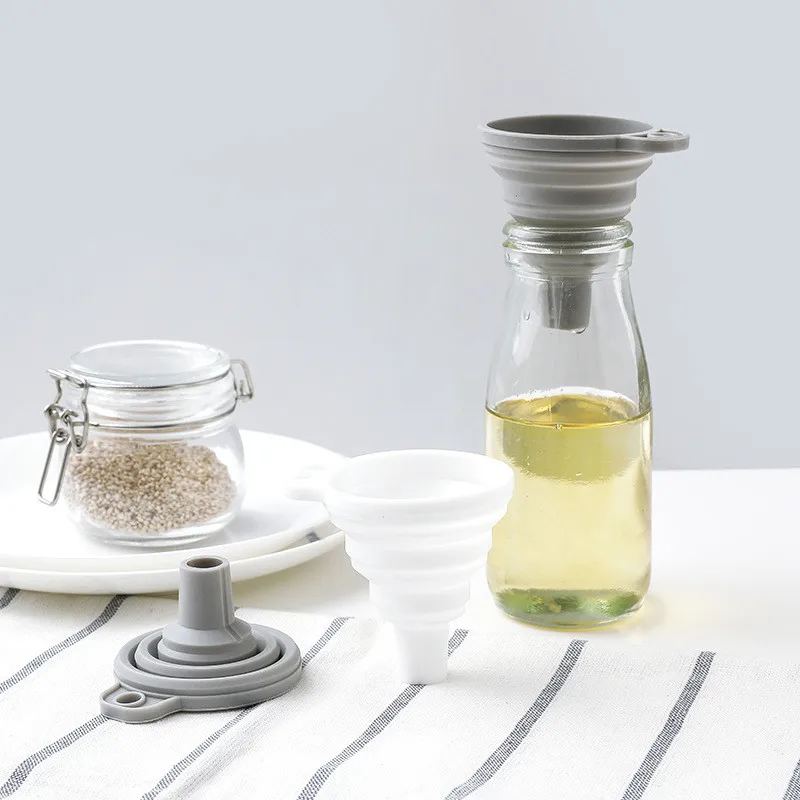 

Retractable Folding Silicone Funnel Kitchenware Household Large Caliber Oil Can Funnel, As show