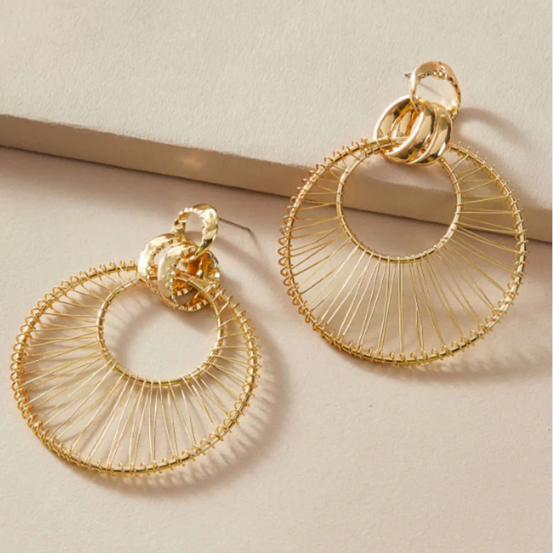 

Hot sale Earrings Fashion Women Jewelry Large Hoop Eardrop Dangle Circle geometric Earring For Party Gifts, Picture shows