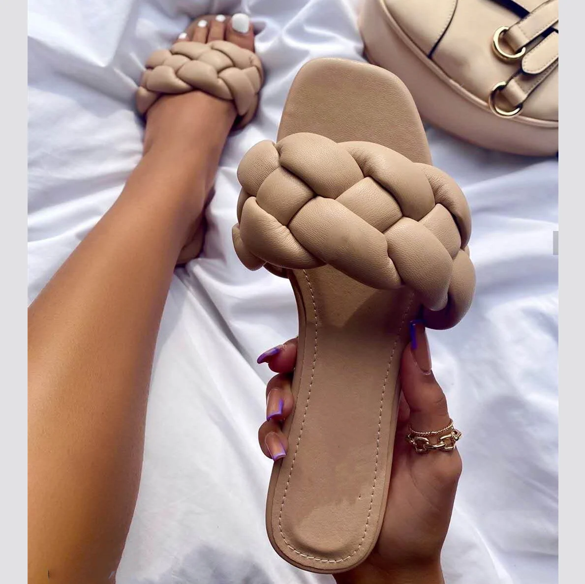 

New popular PU Shoes Women Sandals Outdoor Beach Women Slipper sponge woven character casual Ladies slippers, Black