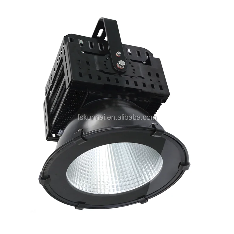 Factory direct ac100-277V IP65 outdoor finned aluminum LED square lighting  LED tower hanging lamp searchlight KH-MLE-42