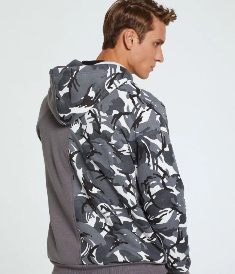 

Outdoor Trend Camouflage Double Color Matching Street Sweater Sports Sweater Hooded Casual Mens Clothing