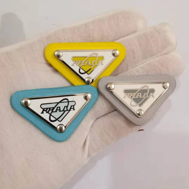 

Leather label leather brand jeans clothing leather brand new triangle label spot