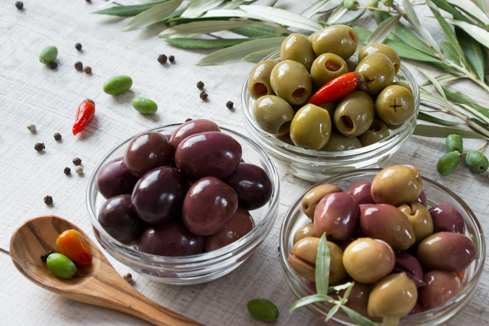 premium bulk organic fresh green and black olives for sales