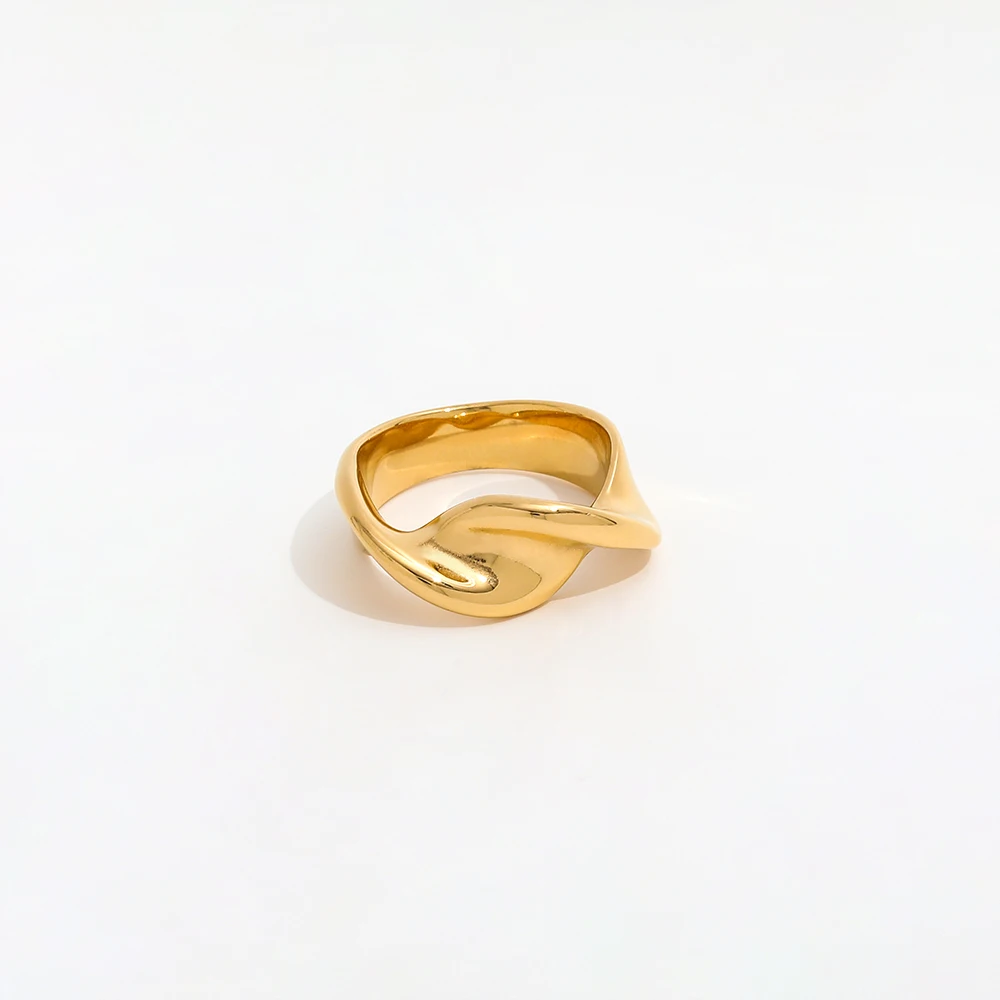 Tarnish Free Waterproof Minimalist Twist 18K PVD Fashion Gold Plated Stainless Steel Eternity Women Band Rings Single Piece