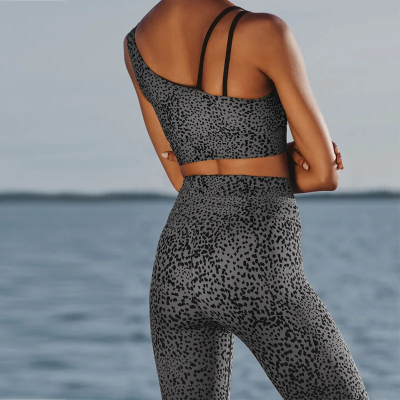 High Quality Leopard Print Yoga Sports Set Women 2pcs Outfit Women 2021