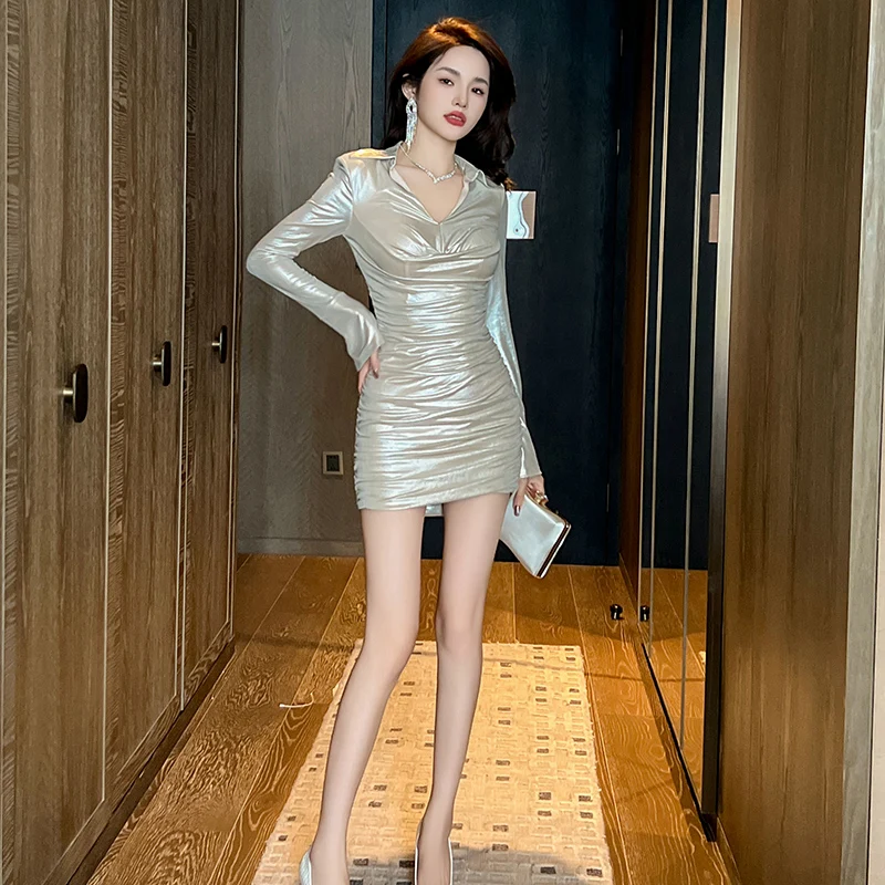 

ZYHT 9677 Shiny Silver Long Sleeve Pleated Bodycon Dress Party Wear Turn-down V Neck Ruched Sexy Mini Dress