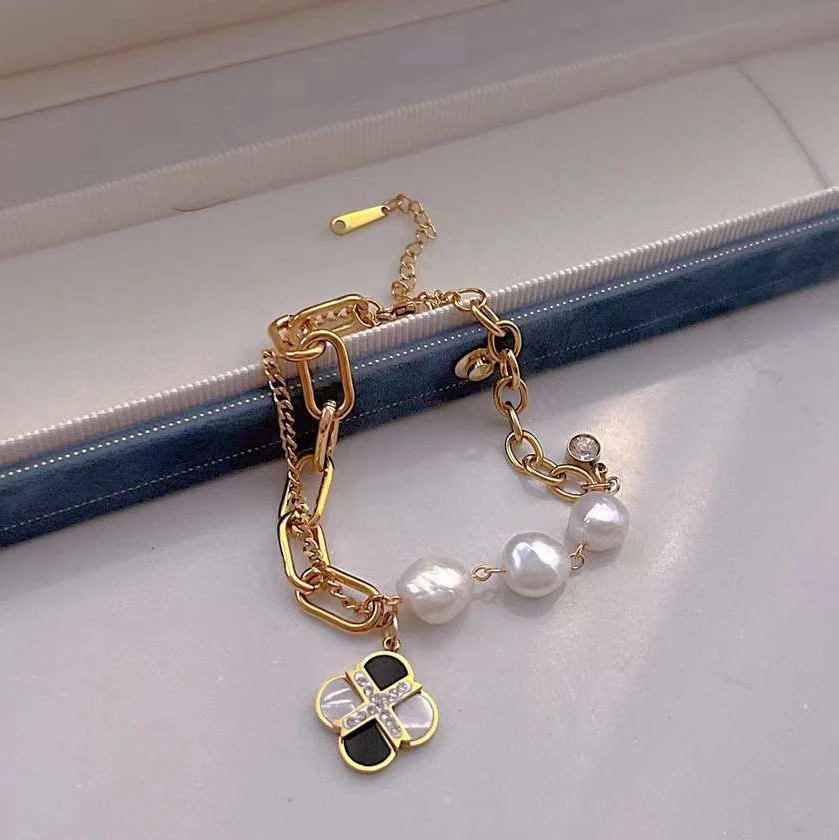 Hip-hop Style White Natural Shell Inlaid Four-leaf Clover 9-10MM Baroque Freshwater Pearl Bracelet Joyas De Perlas