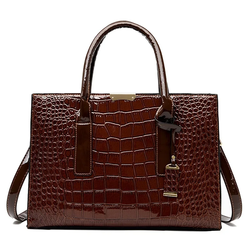 

Hangzhou Xiwei High Quality Amazon Hot Sale Spot Sale Crocodile Grain PU Bag, Pantone