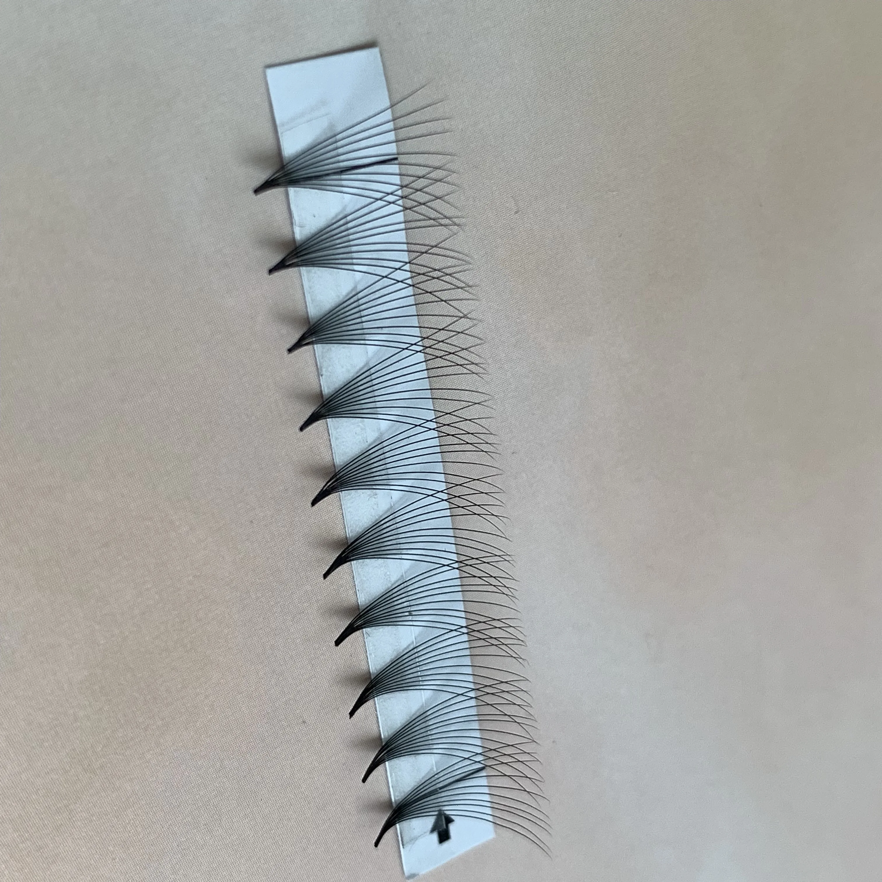 

Premium quality premade pointy base mega trays 9d 10d 12d 0.07 sharp stem premade fans eyelash extension, Natural black