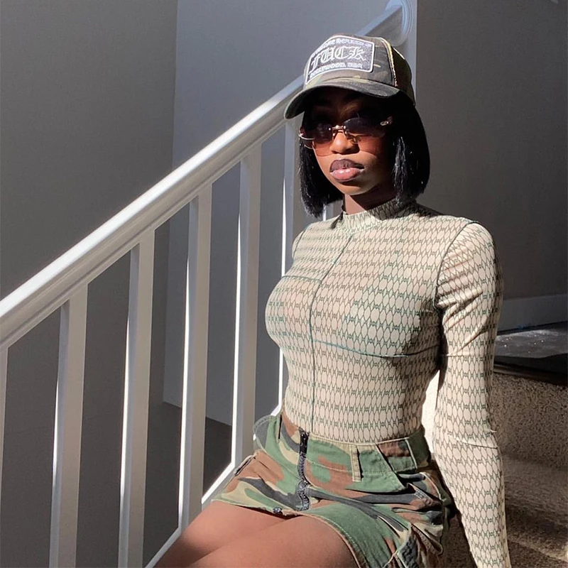 

Yizhilong 2021 New Diamond Mesh Translucent Sexy Ladies Top Long Sleeve Slim Summer Woman Tops Fashionable, Customized color