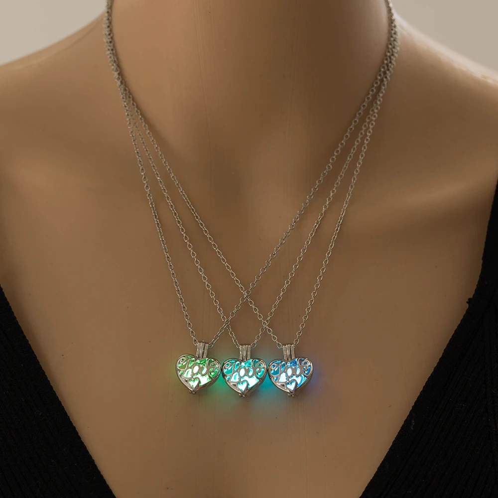 

Personalized Cage LOVE Heart Necklace Creative 3 Color Luminous Jewelry Pendant