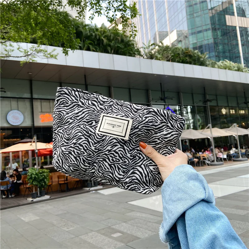 

Summer 2021 Korea New Fashion Leopard Print Zebra Custom Small flap Bag Women Handbag Canvas makeup bag Wholesale, Customized color