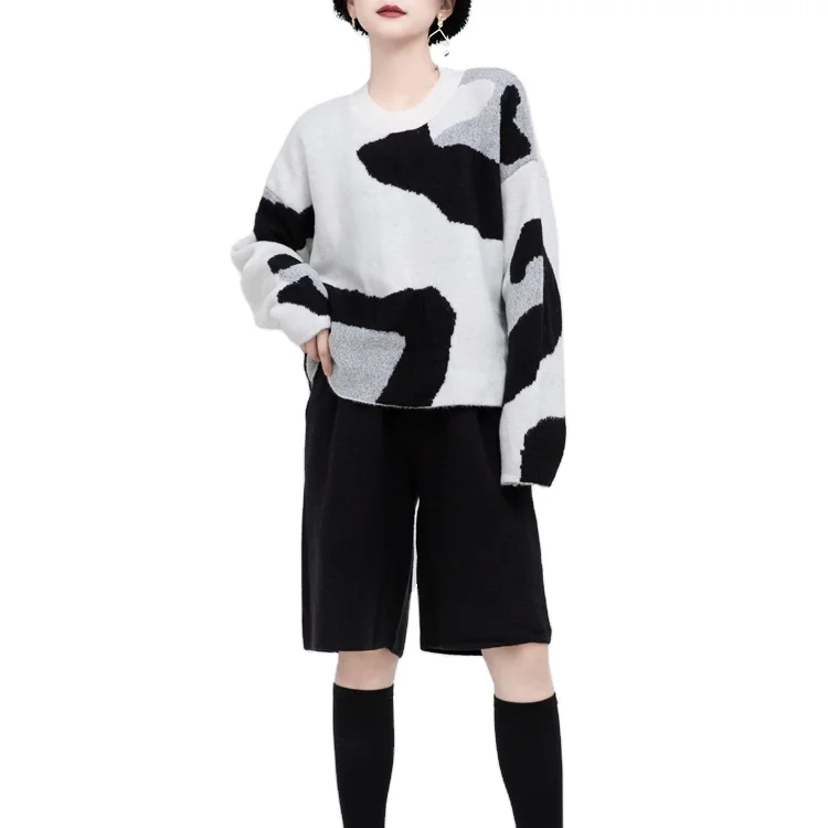 

Autumn and winter 2021 new loose and thin wild milk cow round neck pullover lazy simple knitted sweater top 1280