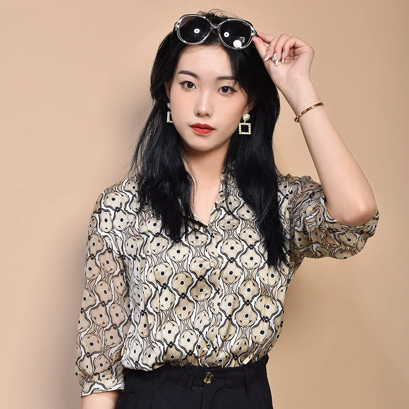 

2022 apparel stock lots garment newlook short sleeves floral print casual summer elegant woman lady blouses wrap top, As pictures