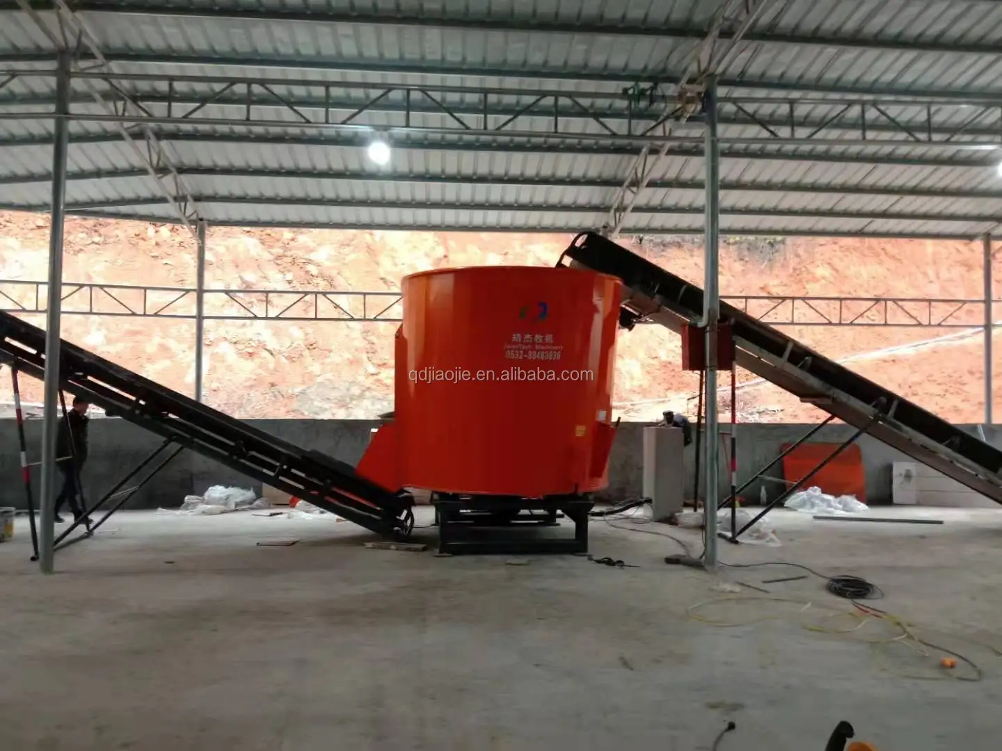 Vertical Stationary Dairy Tmr Feed Mixer Machine 12m3 Husbandry