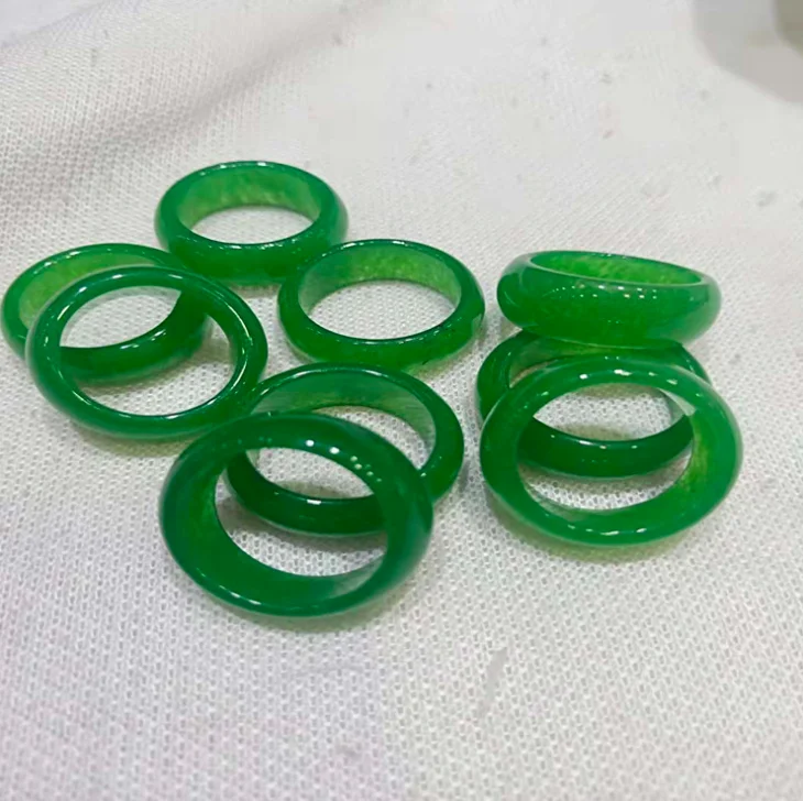 

Wholesale Cheap Green Jade Rings Natural Stone Jade Ring for Women And Men 2021