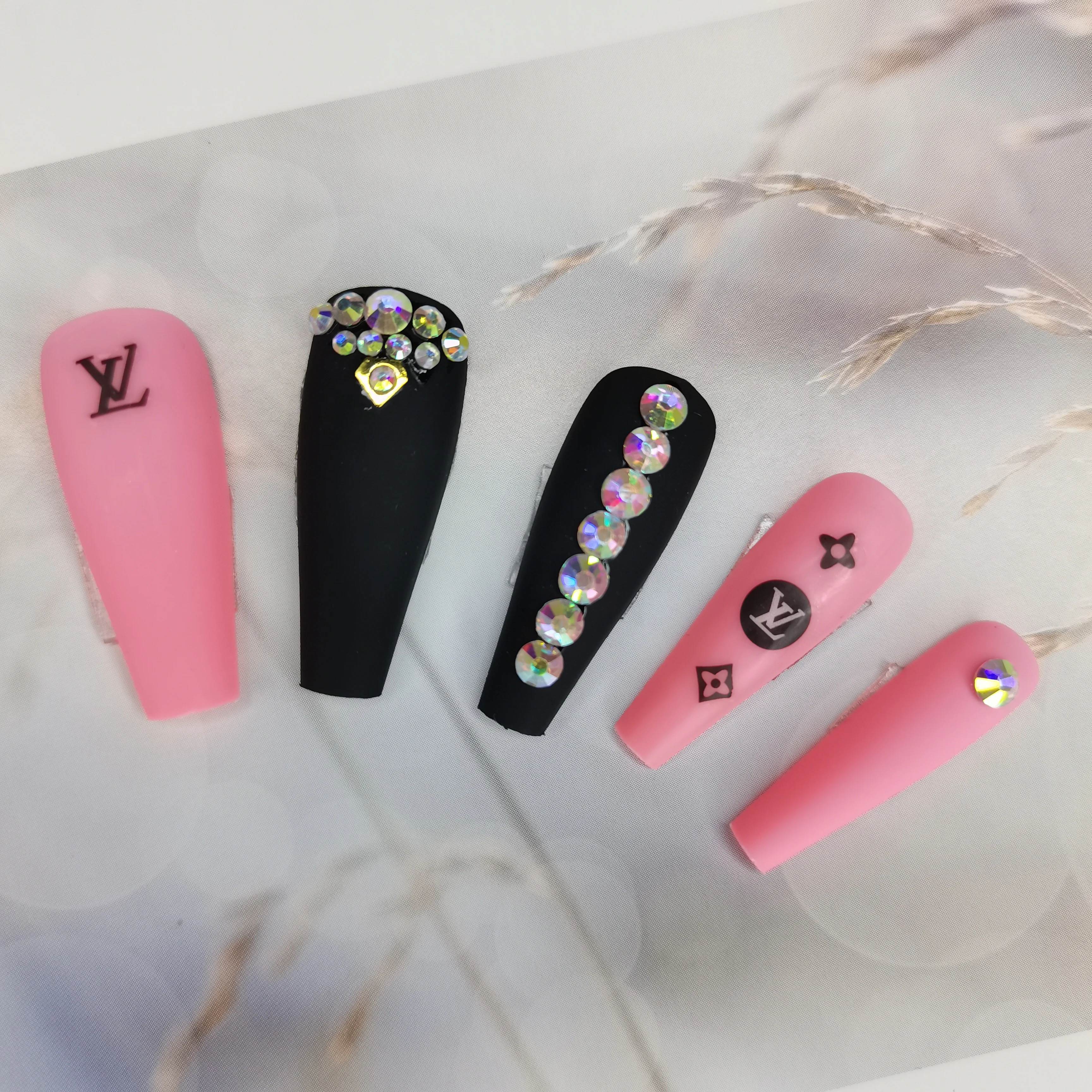 

Designer Press On Nails False Nails Various Color Wholesale Custom Long Brand Logo Artificial Fingernails For Women