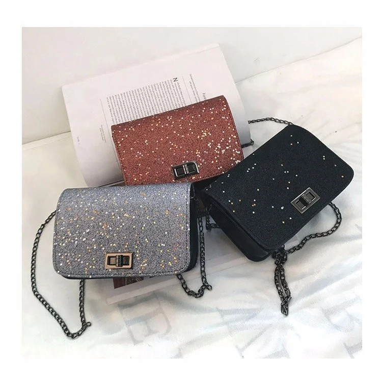 

2020 New Autumn and Winter Faux Fur Acrylic Chain Wooden Shelf Handbag with shinning