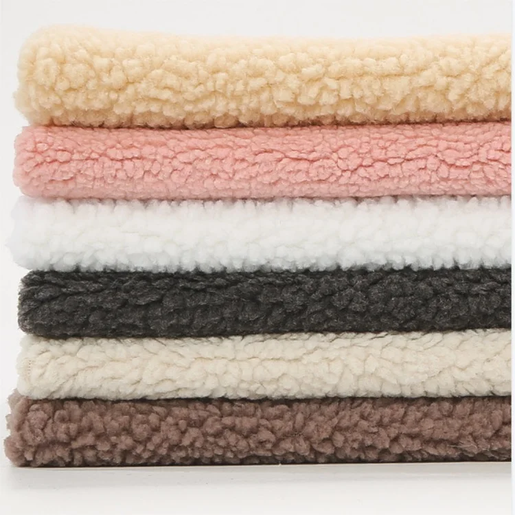 

Softshell Fleece Winter Fabric 100 Polyester Sherpa Lambskin Knitting Outdoor Fabric for Jacket Hoodie