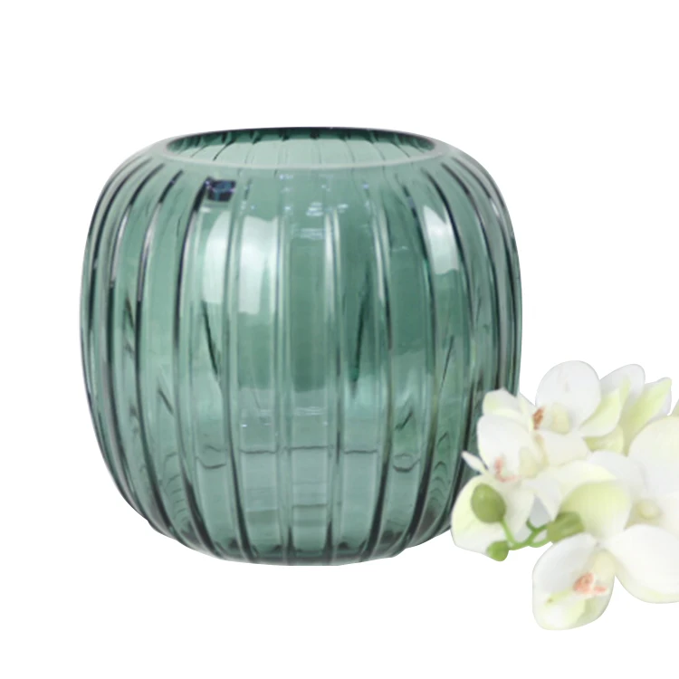 Popular relief surface design home decoration accessories vintage spray flower vases for hotel