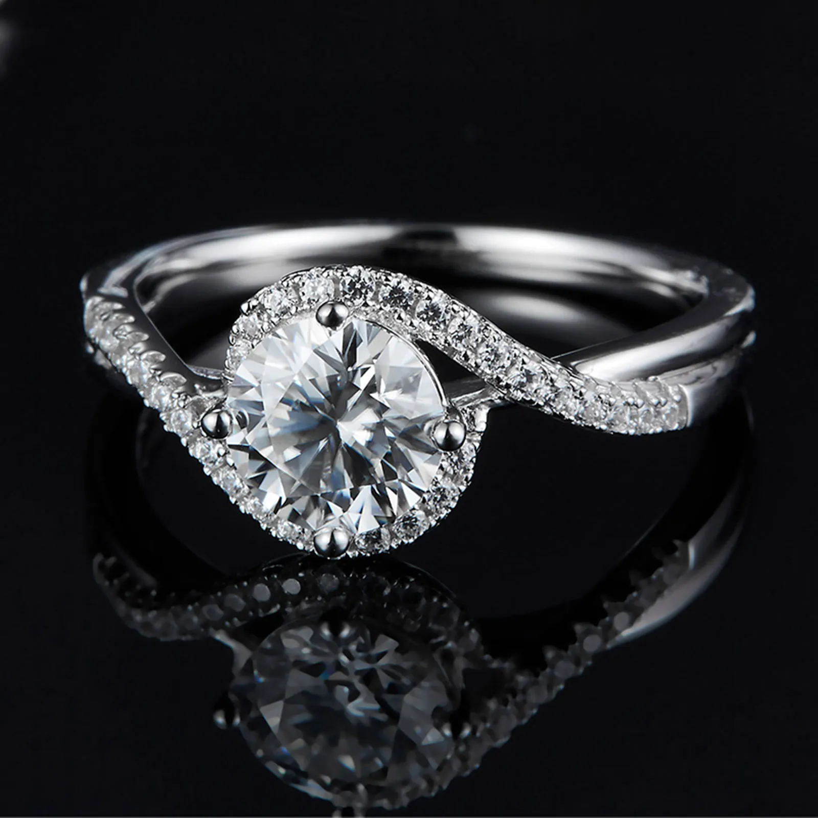 Moissanite Ring D Color VVS1 Clarity Lab Created Diamond Engagement Ring White Gold Plated 925 Sterling Silver Ring for Wedding