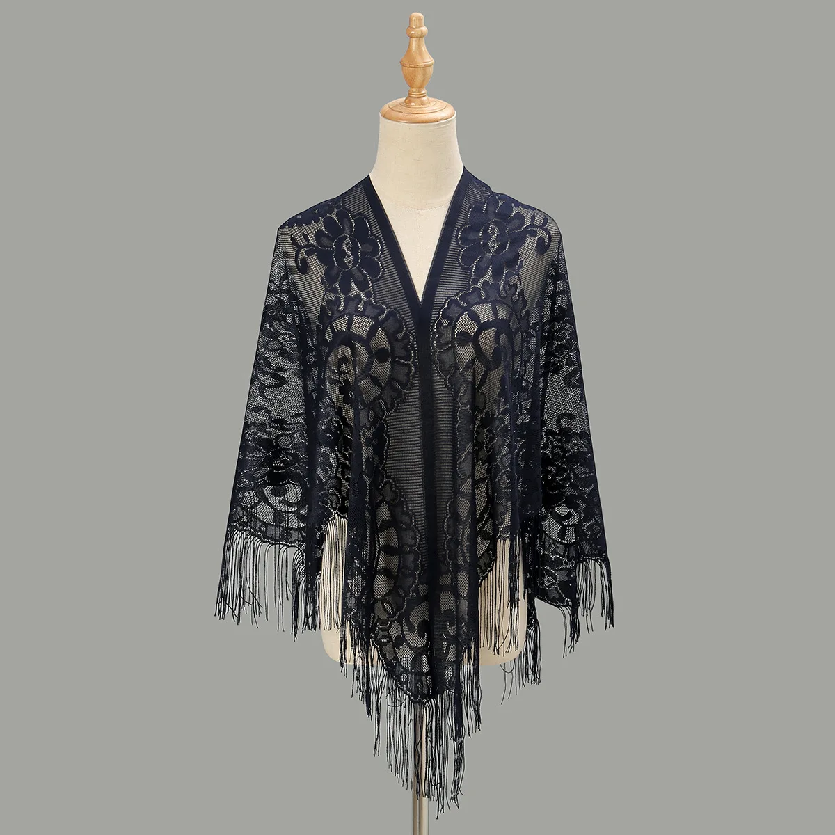 

Elegant Ladies Lightweight Hollow Out Floral Shawls Manufacturer Wholesale Classical Solid Color Lace Triangular Shawls