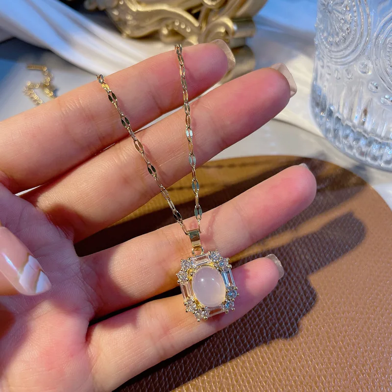 

Luxury Vintage Titanium Stainless Steel Necklace Women Real Gold Plated Natural Stone Gemstone Pendant Necklace Jewelry