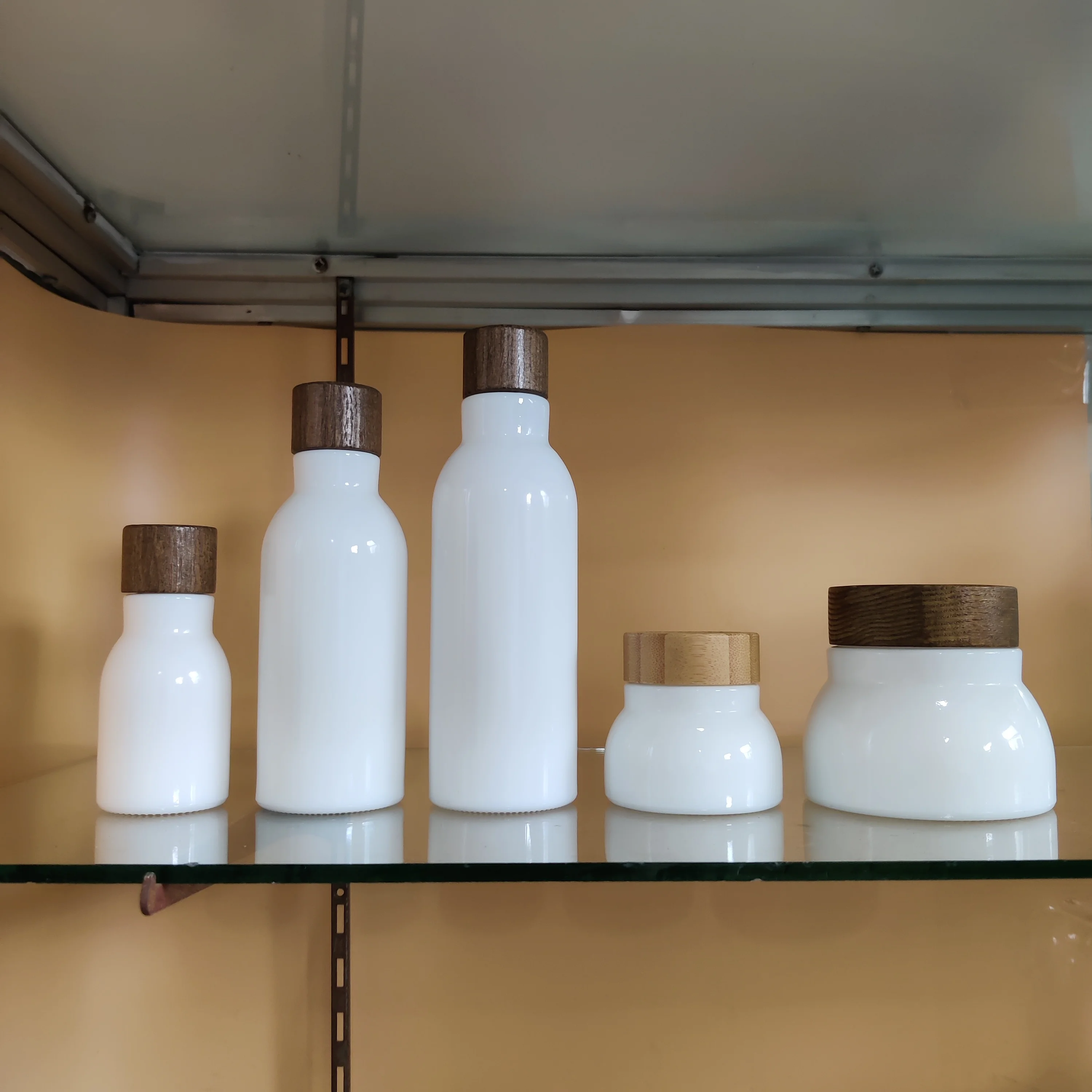 

40ml-120ml50g150g Opal White Glass Bottle and Jar for Serum Essential Oil Lotion Face Skin Care Eye Cream with Bamboo Lid